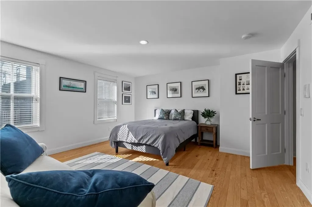 15 John Street Bristol RI 02809