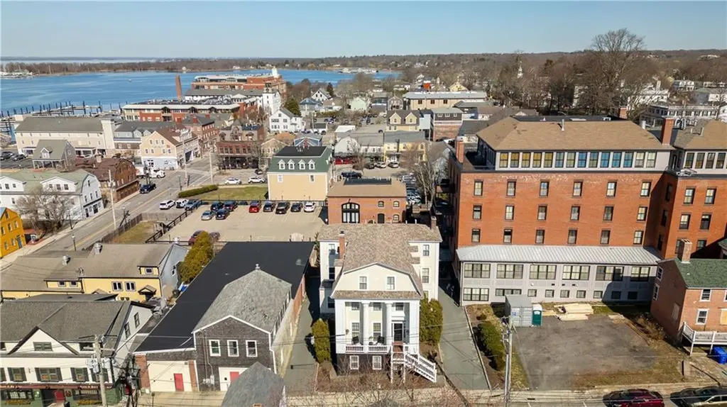 15 John Street Bristol RI 02809