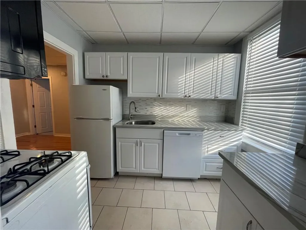 38 40 Freebody Street Newport RI 02840