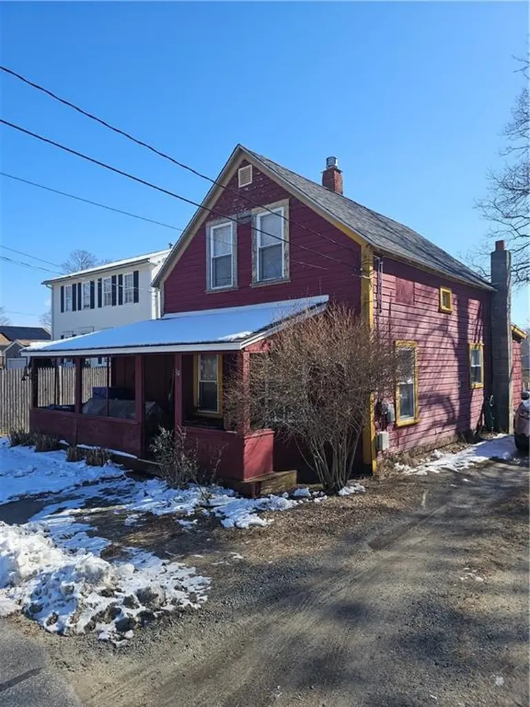 34 Troy Avenue Warwick RI 02889