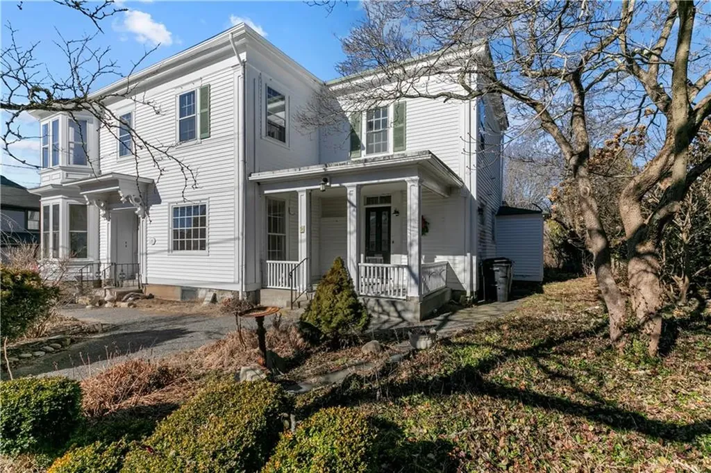 45 Washington Street Warren RI 02885