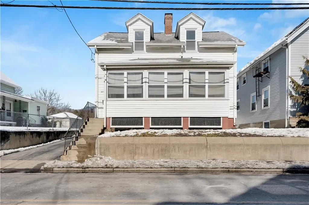 821 Weeden Street Pawtucket RI 02860