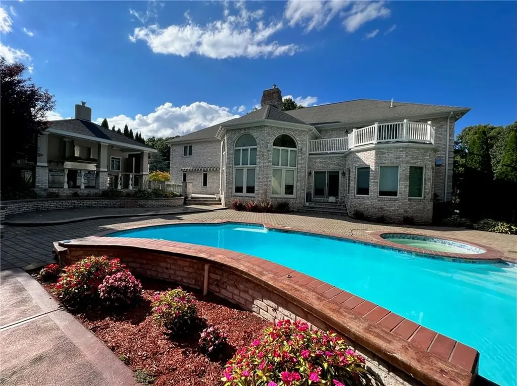 1 Christopher Drive Lincoln RI 02865