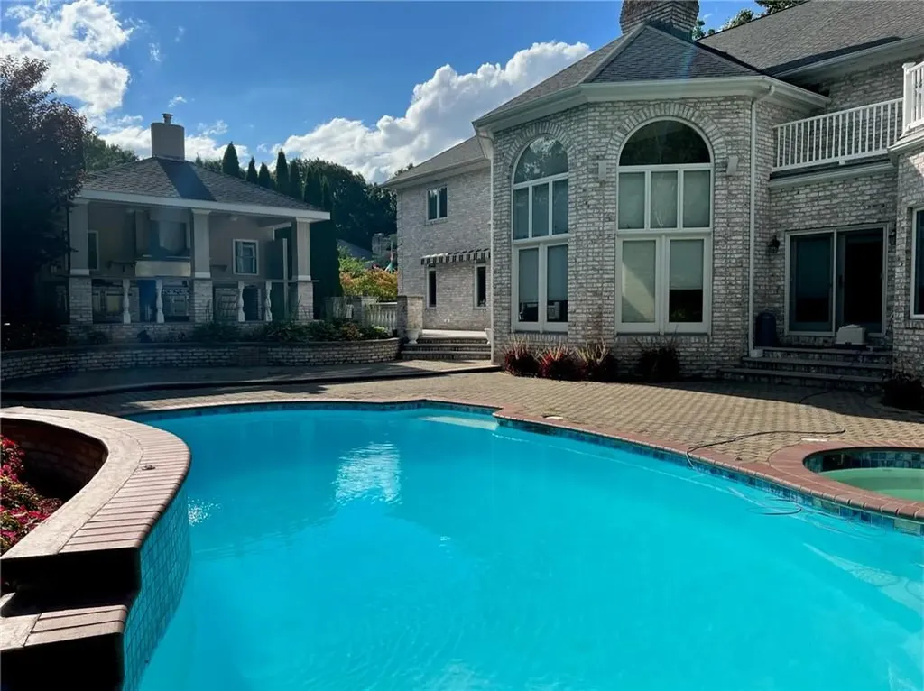 1 Christopher Drive Lincoln RI 02865