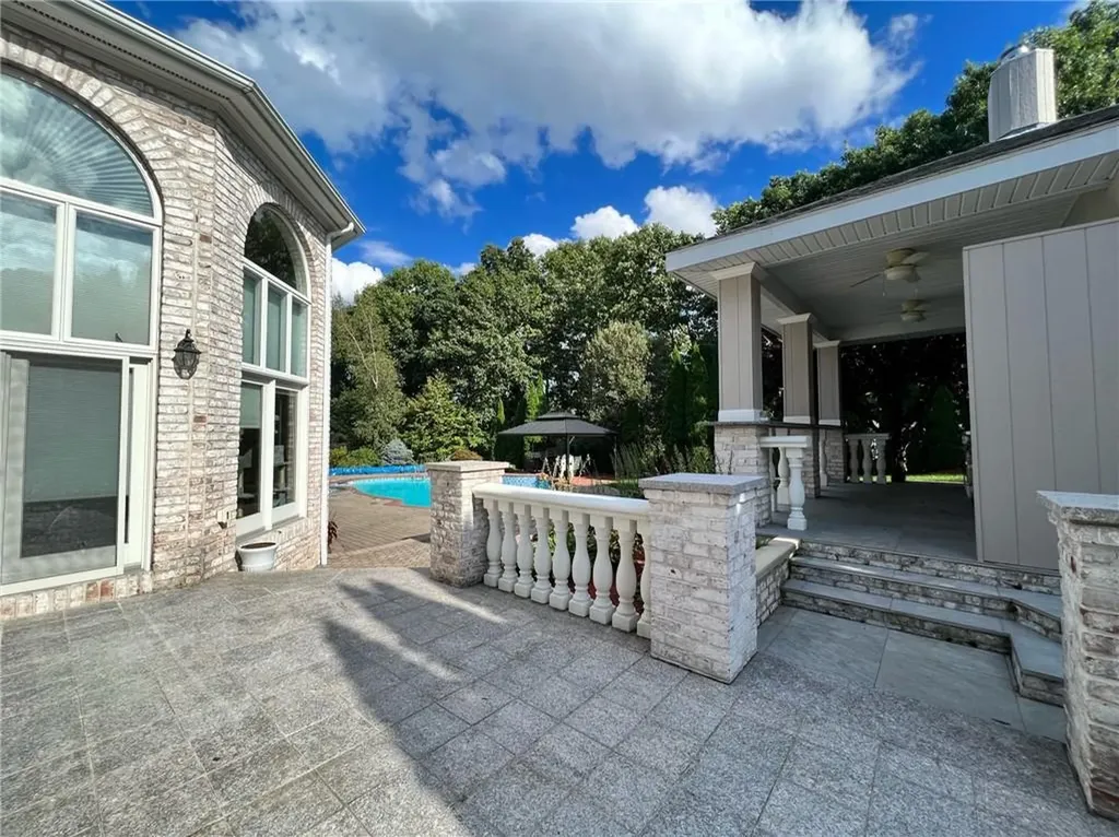 1 Christopher Drive Lincoln RI 02865