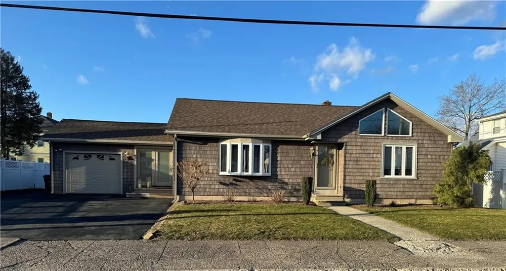 236 Vine Street Pawtucket RI 02861