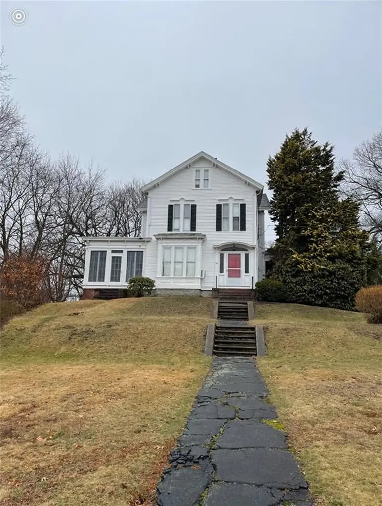 43 Winter Street Woonsocket RI 02895