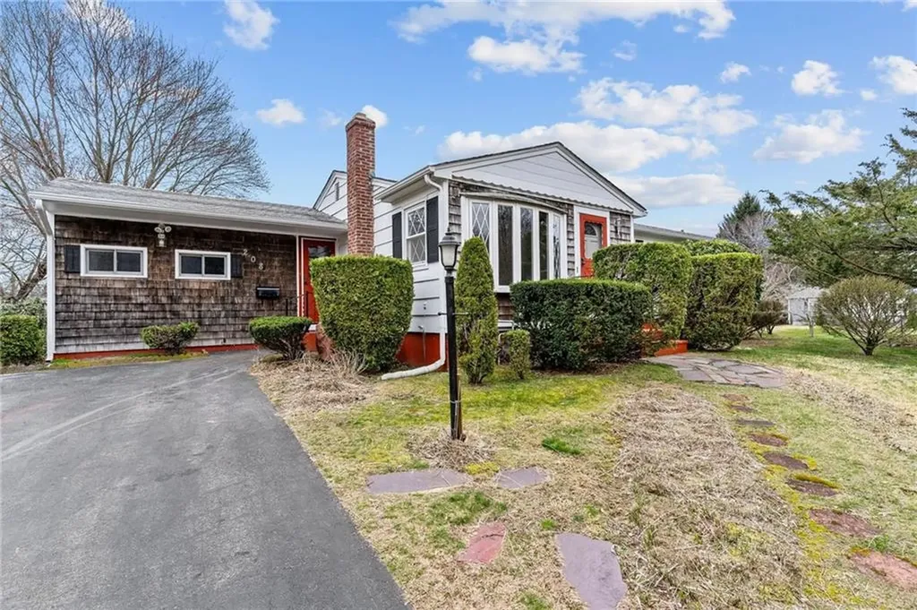 208 Baldwin Road Warwick RI 02886