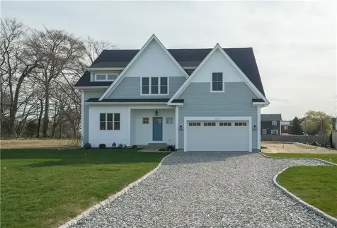 213 Morrison Avenue Middletown RI 02842