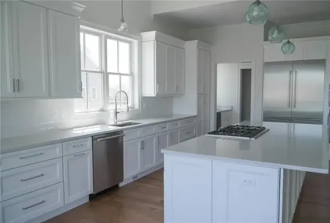 213 Morrison Avenue Middletown RI 02842