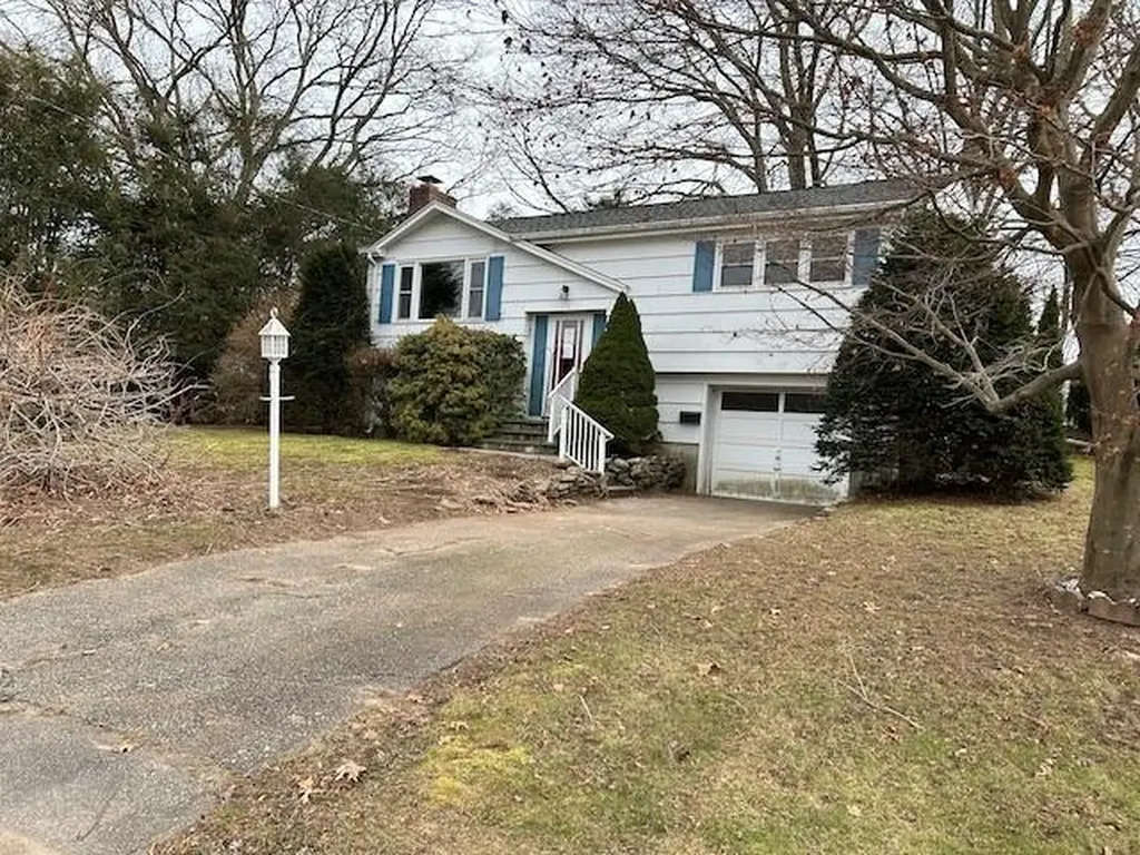 133 Cross Street Westerly RI 02891