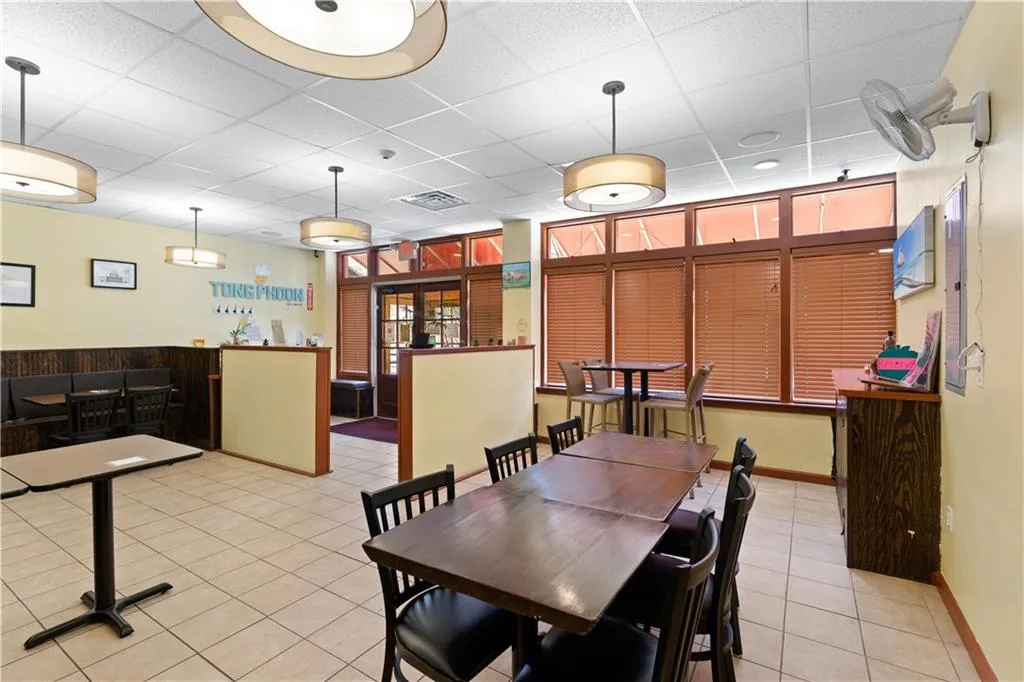 382 Thames Street Bristol RI 02809