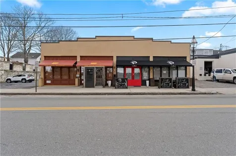 382 Thames Street Bristol RI 02809