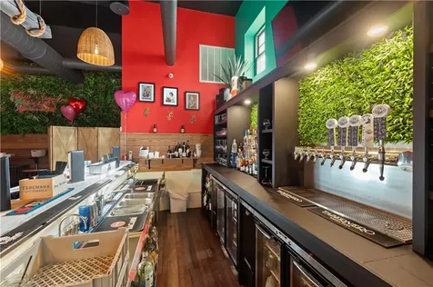 382 Thames Street Bristol RI 02809