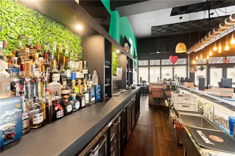 382 Thames Street Bristol RI 02809