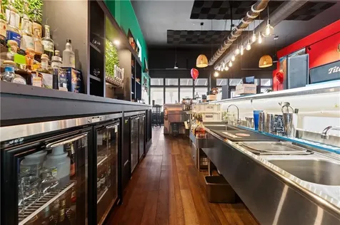 382 Thames Street Bristol RI 02809