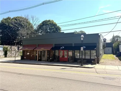 382 Thames Street Bristol RI 02809