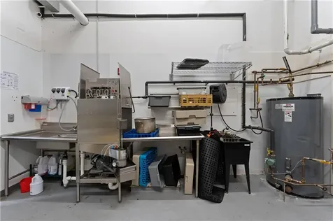 382 Thames Street Bristol RI 02809