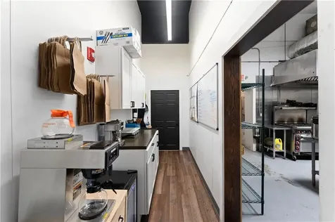 382 Thames Street Bristol RI 02809