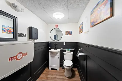 382 Thames Street Bristol RI 02809