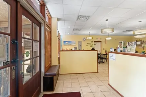 382 Thames Street Bristol RI 02809