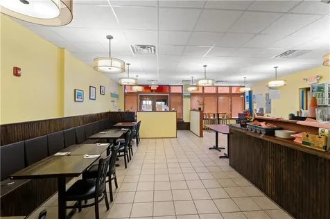 382 Thames Street Bristol RI 02809