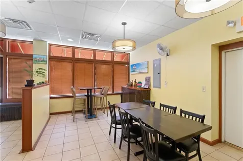 382 Thames Street Bristol RI 02809