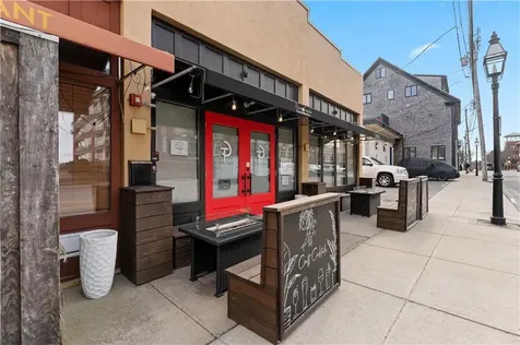 382 Thames Street Bristol RI 02809