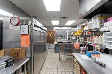 382 Thames Street Bristol RI 02809