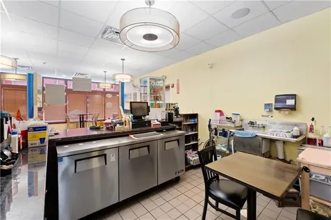 382 Thames Street Bristol RI 02809