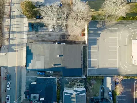 382 Thames Street Bristol RI 02809