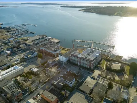 382 Thames Street Bristol RI 02809