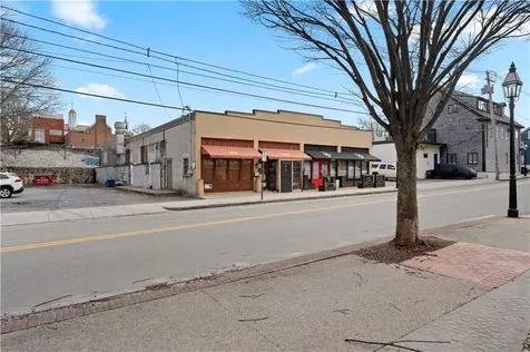 382 Thames Street Bristol RI 02809