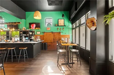 382 Thames Street Bristol RI 02809