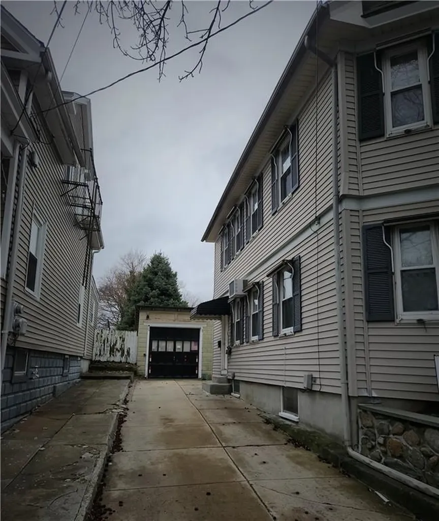 104 Silver Lake Avenue Providence RI 02909