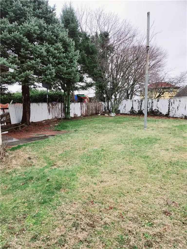 104 Silver Lake Avenue Providence RI 02909