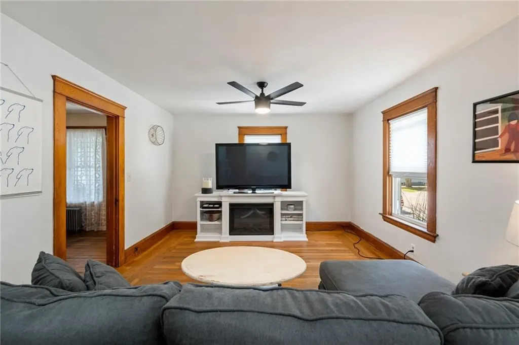 141 Read Avenue Coventry RI 02816