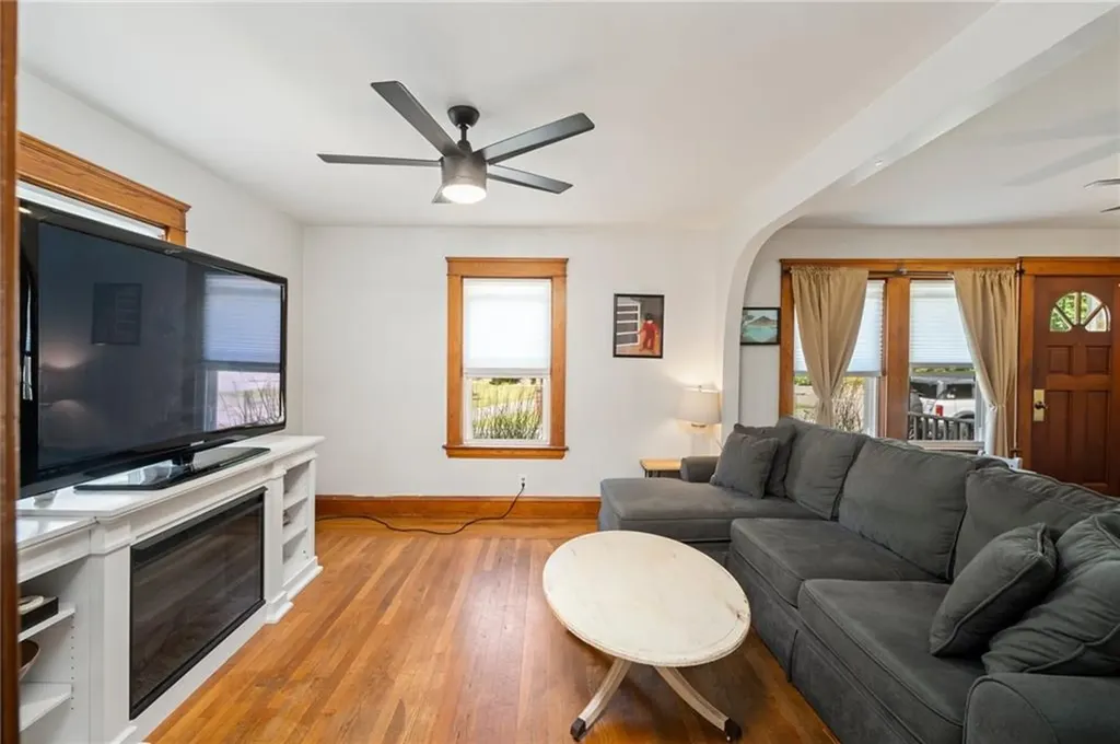141 Read Avenue Coventry RI 02816