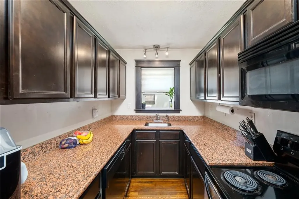 141 Read Avenue Coventry RI 02816