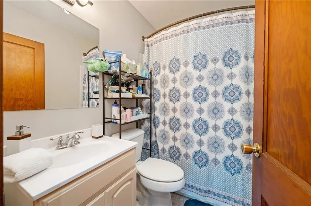 141 Read Avenue Coventry RI 02816