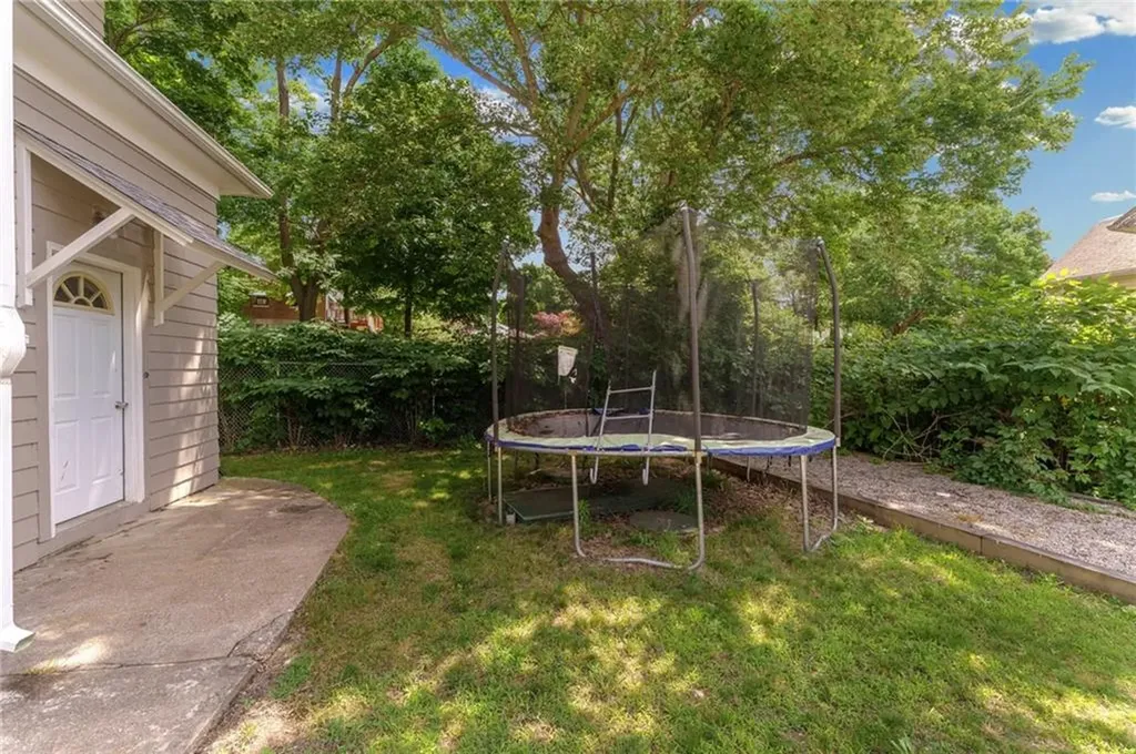 141 Read Avenue Coventry RI 02816