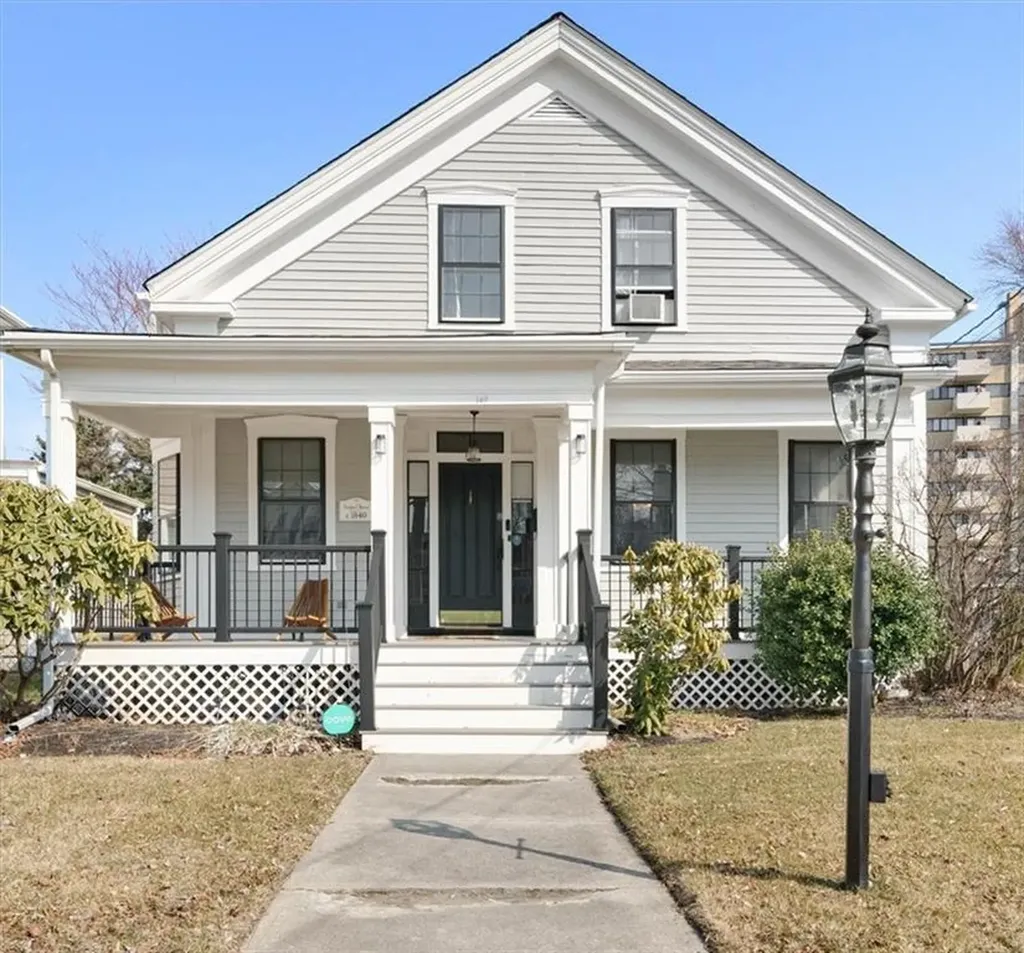 149 Earle Street Woonsocket RI 02895