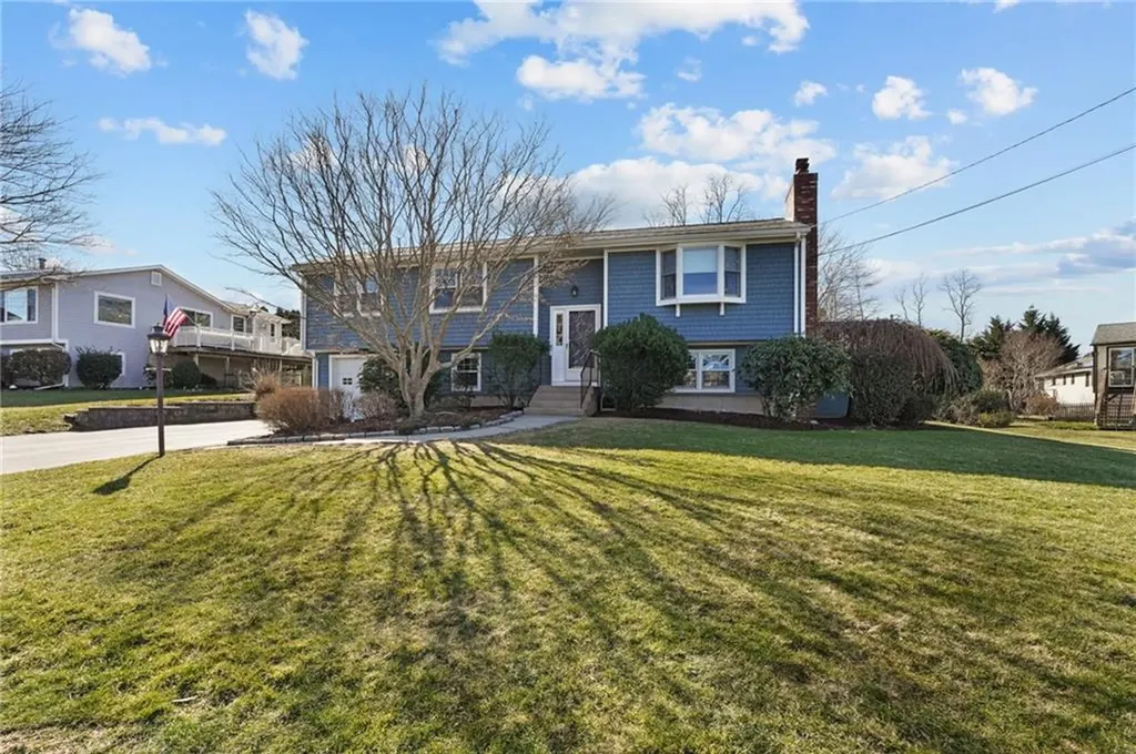 55 Bedford Circle Narragansett RI 02882