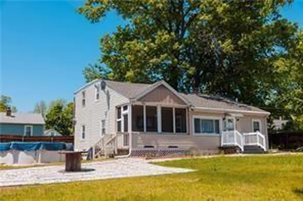 12 Haslam Street North Providence RI 02904