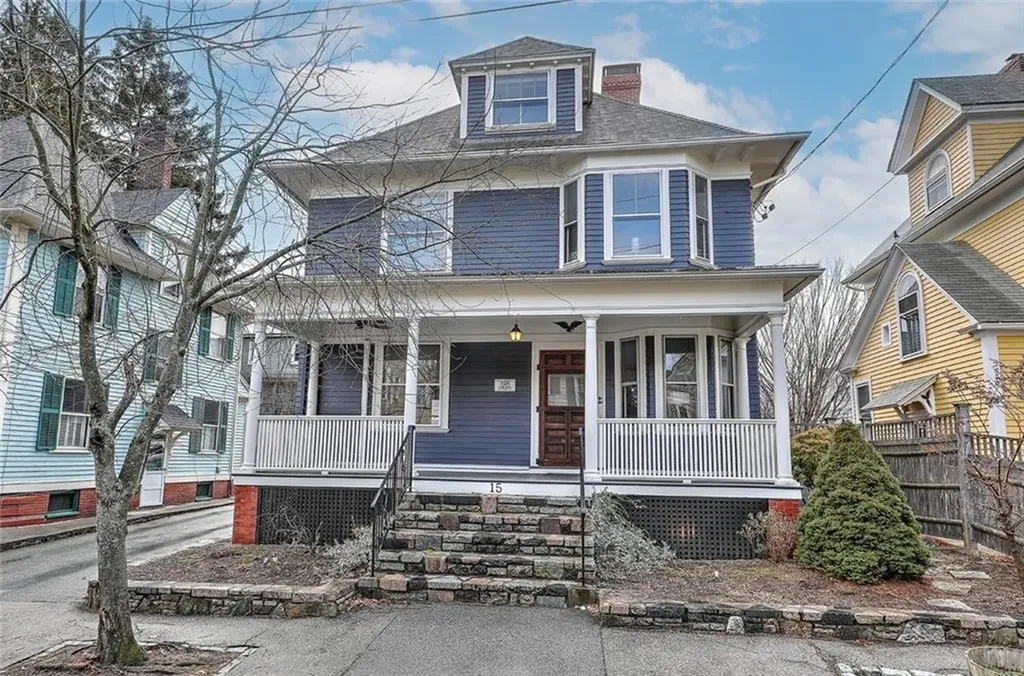 15 Adelphi Avenue Providence RI 02906
