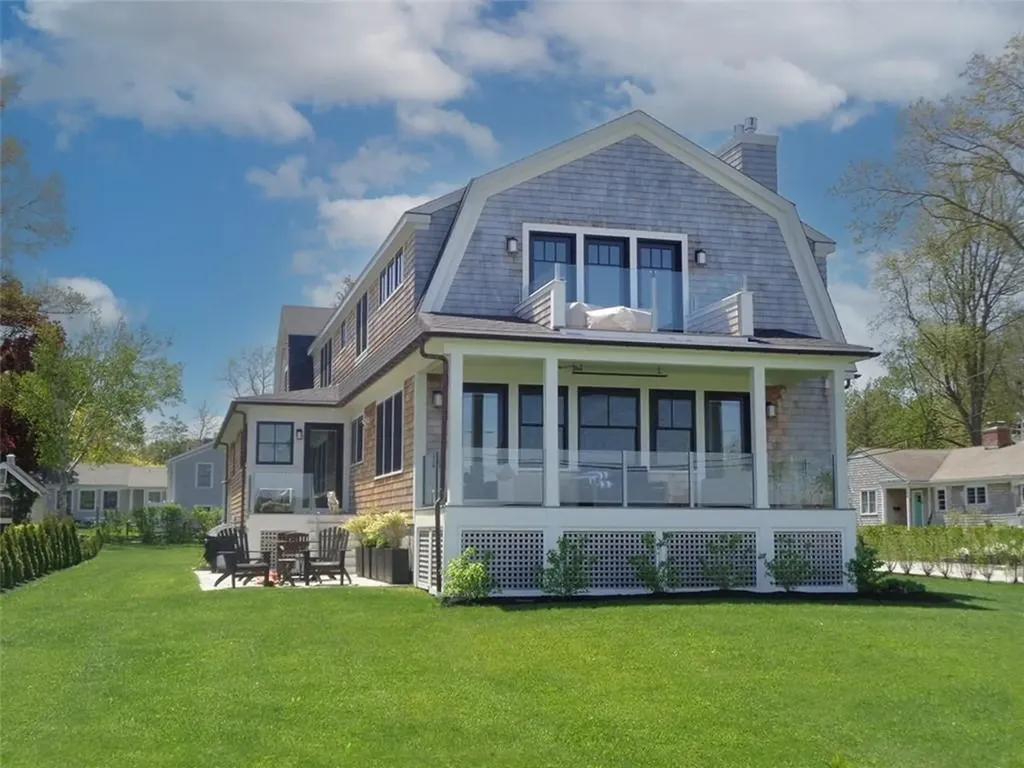 85 Mathewson Road Barrington RI 02806