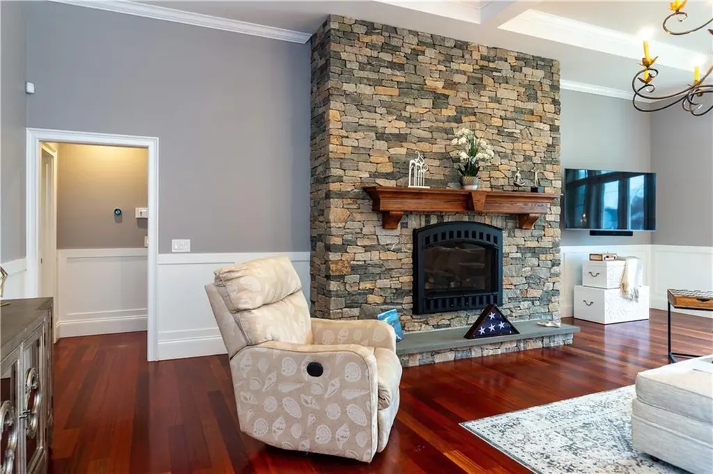 1007 Warwick Neck Avenue Warwick RI 02889