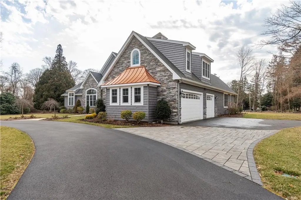 1007 Warwick Neck Avenue Warwick RI 02889