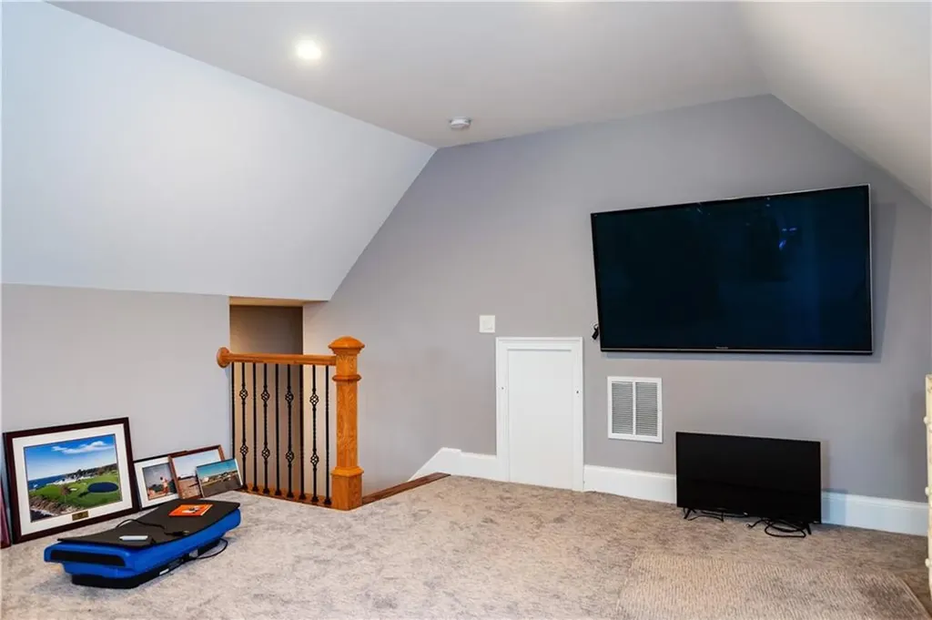 1007 Warwick Neck Avenue Warwick RI 02889
