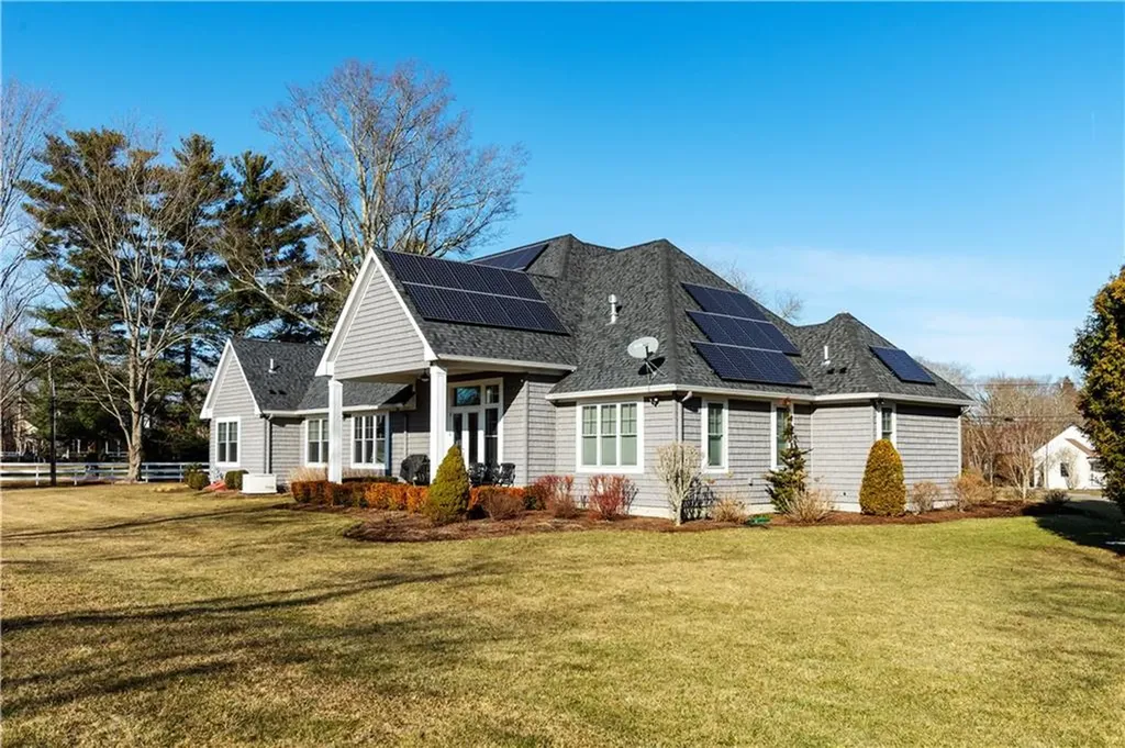1007 Warwick Neck Avenue Warwick RI 02889